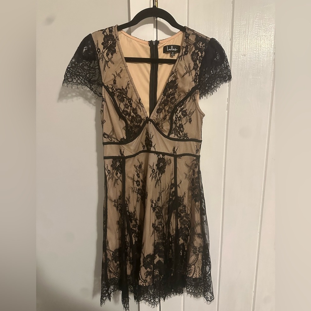 Lulu’s Liano Black Lace Skater Dress Medium